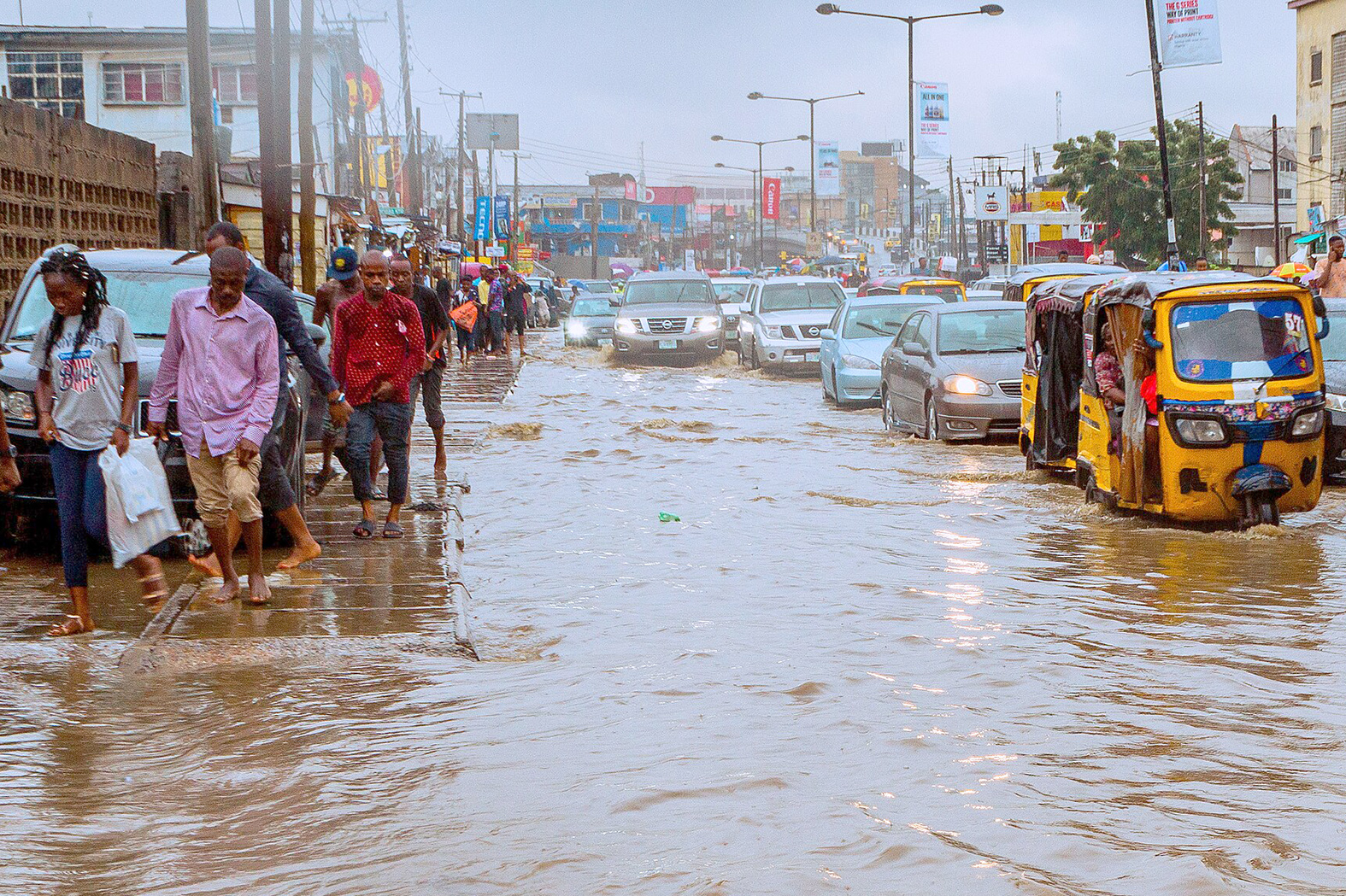 Fenomenele meteo extreme - Între variabilitatea naturală și schimbările climatice